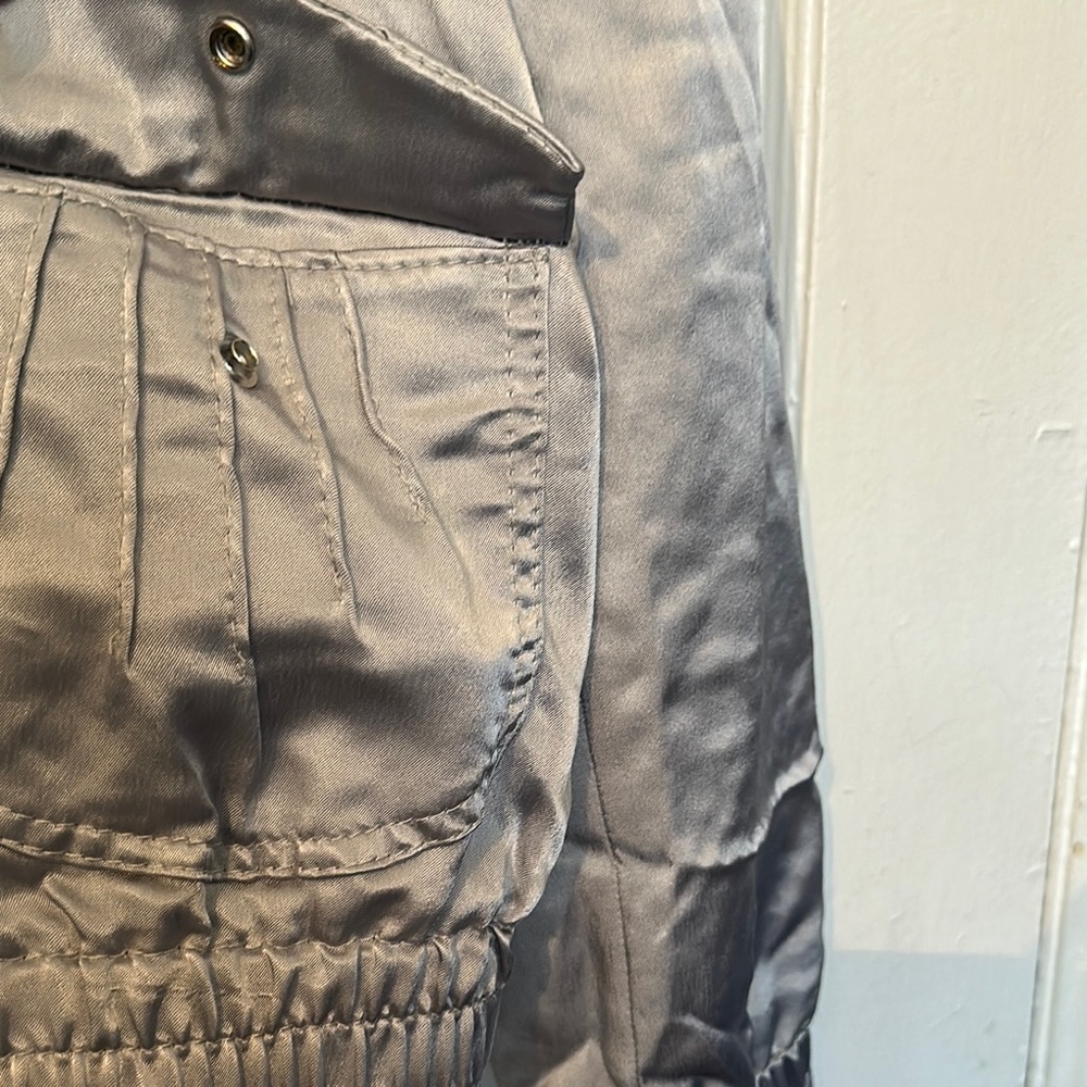 M—Silver Bomber Jacket - Picture 13 of 16